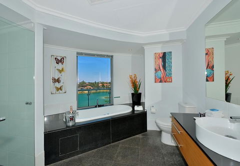A 406 FANTASTIC OCEAN BEACH And MARINA VIEW APT - MANDURAH - Accommodation Sunshine Coast 30