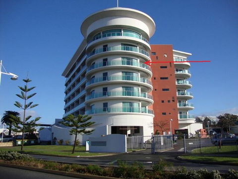 A 406 FANTASTIC OCEAN BEACH And MARINA VIEW APT - MANDURAH - Accommodation Sunshine Coast 26