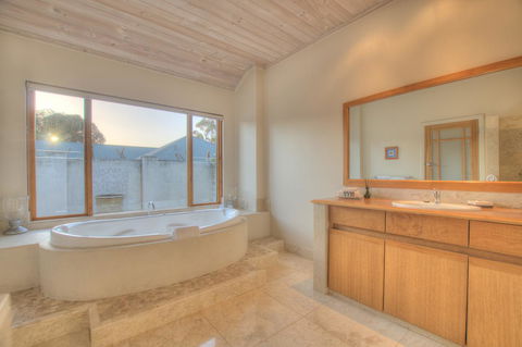 Moana Spa Villas - Prime Yallingup Location - Accommodation Sunshine Coast 17
