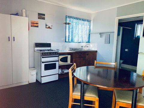 Shark Bay Cottages - Accommodation Sunshine Coast 29
