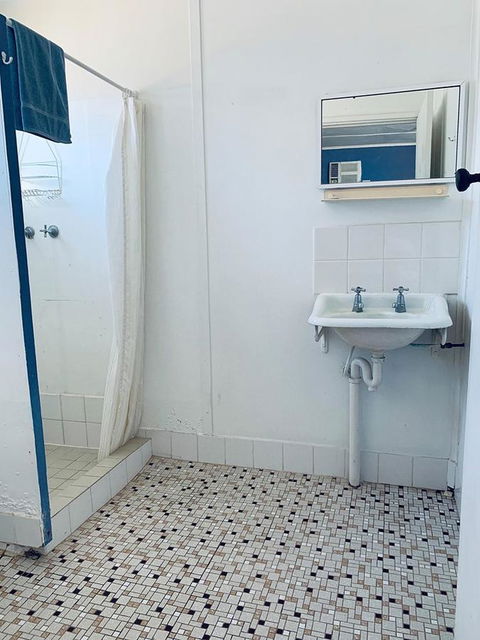 Shark Bay Cottages - Accommodation Sunshine Coast 25