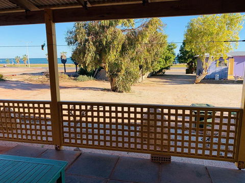 Shark Bay Cottages - Accommodation Sunshine Coast 5