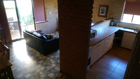 Kestrel Chalets - Accommodation Sunshine Coast 4
