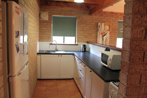 Kestrel Chalets - Accommodation Sunshine Coast 10