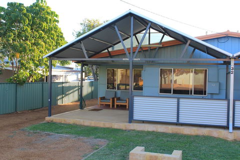 Kestrel Chalets - Accommodation Sunshine Coast 0