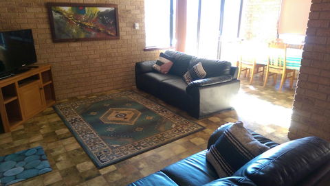 Kestrel Chalets - Accommodation Sunshine Coast 6