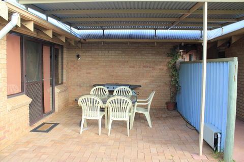 Kestrel Chalets - Accommodation Sunshine Coast 13