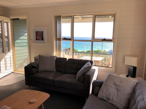 BINALONG BEACH COTTAGE Beachfront At Bay Of Fires Next To Restaurant - Accommodation Sunshine Coast 12