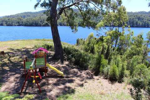 Tullah Lakeside Lodge - Accommodation Sunshine Coast 30