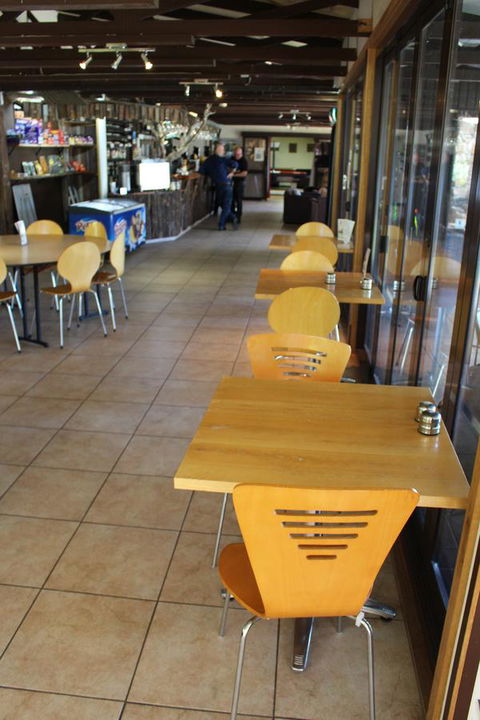 Tullah Lakeside Lodge - Accommodation Sunshine Coast 36