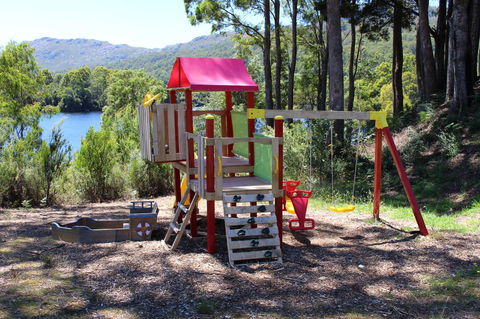 Tullah Lakeside Lodge - Accommodation Sunshine Coast 14