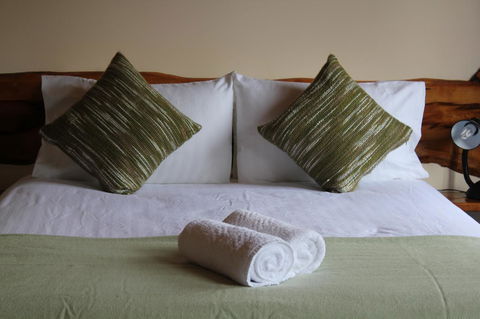 Tullah Lakeside Lodge - Accommodation Sunshine Coast 18