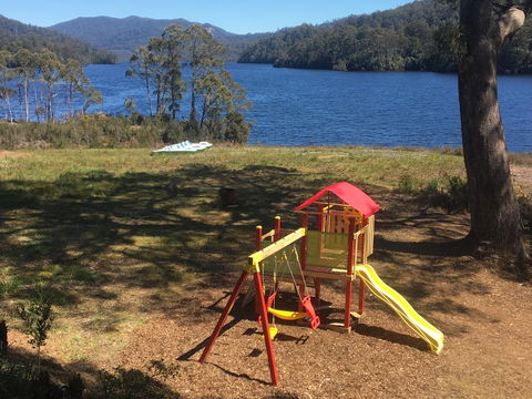 Tullah Lakeside Lodge - Accommodation Sunshine Coast 15