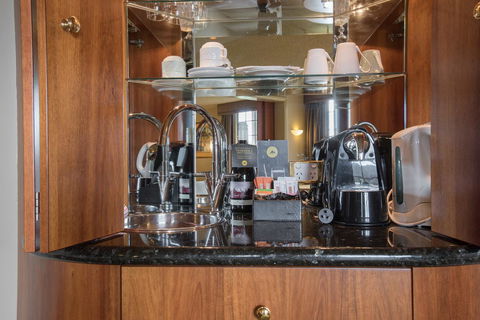 Country Club Tasmania - Accommodation Sunshine Coast 36