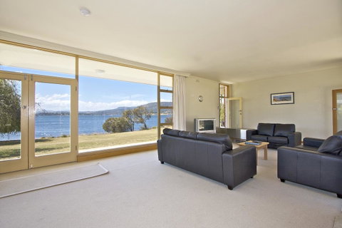 Riverfront Motel & Villas - Accommodation Sunshine Coast 26