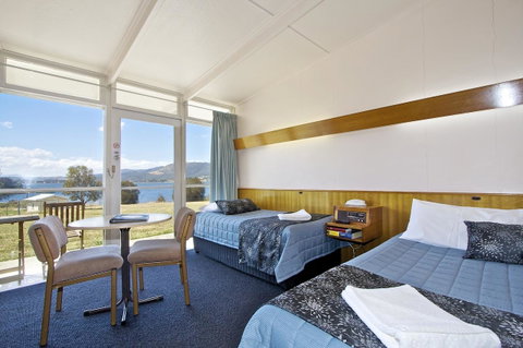 Riverfront Motel & Villas - Accommodation Sunshine Coast 13