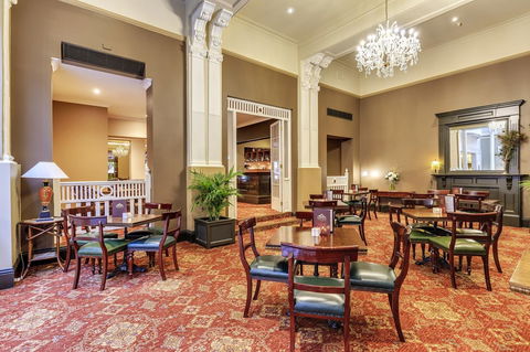 Hadley\'s Orient Hotel - Accommodation Sunshine Coast 10