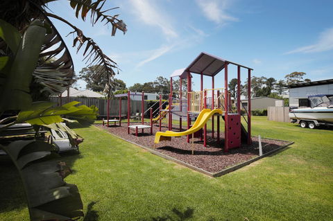 Georges Bay Apartments - Accommodation Sunshine Coast 42