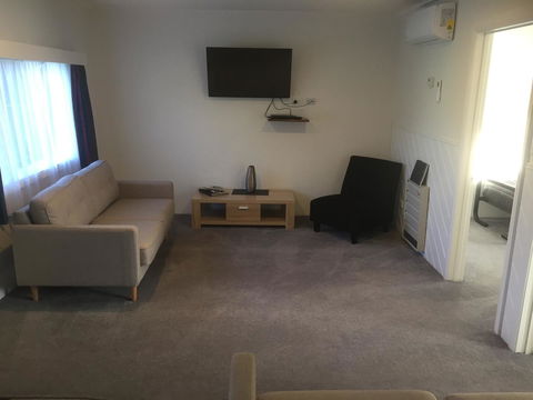 Georges Bay Apartments - Accommodation Sunshine Coast 29