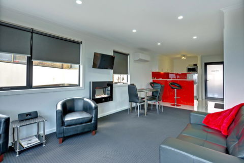Burnie By The Bay Apartments - Accommodation Sunshine Coast 6