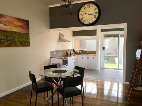 Apartment 5ive - Accommodation Sunshine Coast 5
