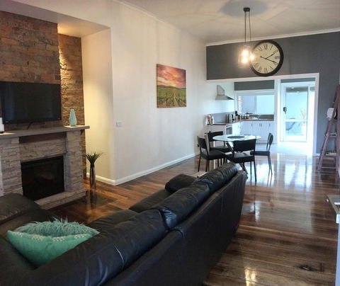 Apartment 5ive - Accommodation Sunshine Coast 0