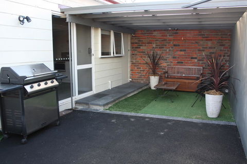 Apartment 5ive - Accommodation Sunshine Coast 10