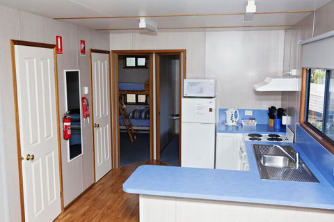 Seven Mile Beach Cabin And Caravan Park - Accommodation Sunshine Coast 11