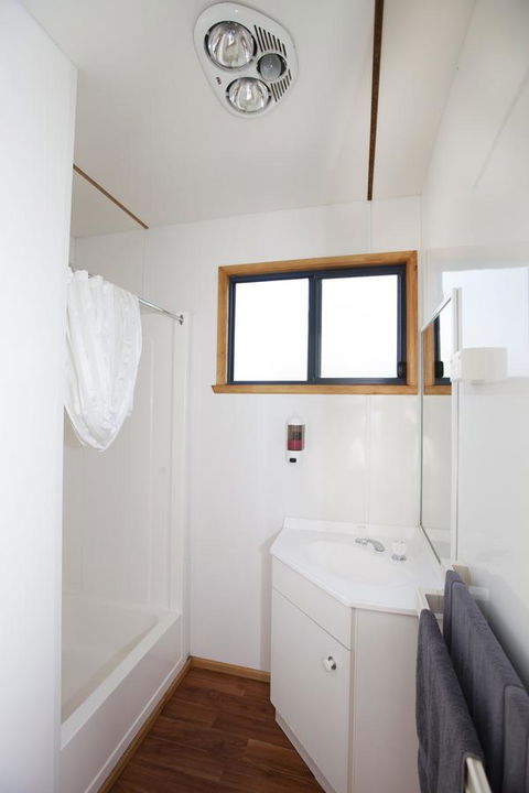 Seven Mile Beach Cabin And Caravan Park - Accommodation Sunshine Coast 17