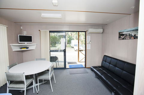Seven Mile Beach Cabin And Caravan Park - Accommodation Sunshine Coast 12