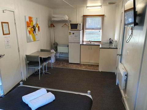 Seven Mile Beach Cabin And Caravan Park - Accommodation Sunshine Coast 21