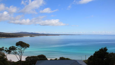SEA EAGLE COTTAGE Amazing Views Of Bay Of Fires - Accommodation Sunshine Coast 26