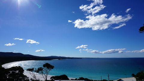 SEA EAGLE COTTAGE Amazing Views Of Bay Of Fires - Accommodation Sunshine Coast 18