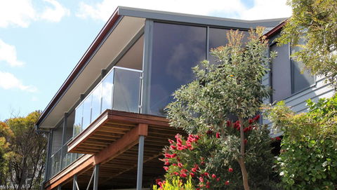 SEA EAGLE COTTAGE Amazing Views Of Bay Of Fires - Accommodation Sunshine Coast 11