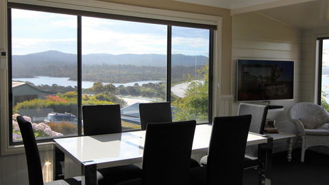 SEA EAGLE COTTAGE Amazing Views Of Bay Of Fires - Accommodation Sunshine Coast 24