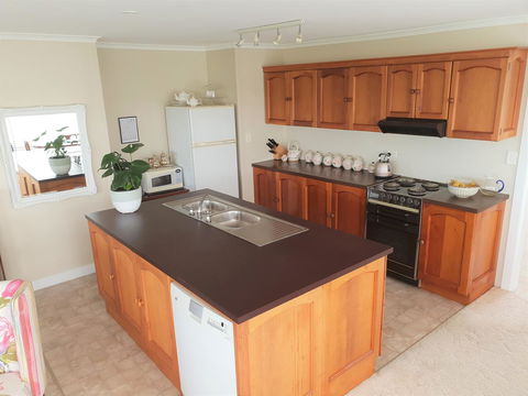 Garden By The Beach - Gateway To The East Coast, Close To Airport - Accommodation Sunshine Coast 1