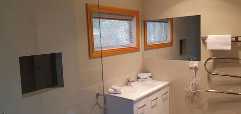 Roland B&B - Accommodation Sunshine Coast 2