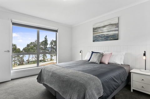 Chill Tasmania - Accommodation Sunshine Coast 17