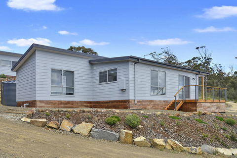 Chill Tasmania - Accommodation Sunshine Coast 3