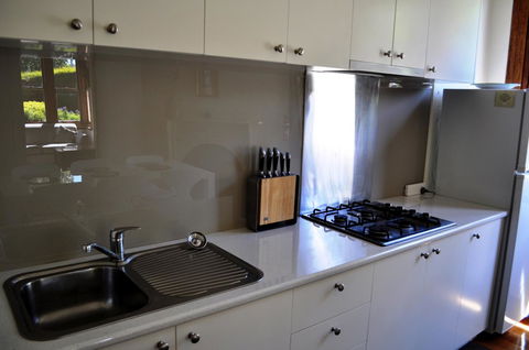 Belton Apartments-Hedge Cottage - Accommodation Sunshine Coast 18