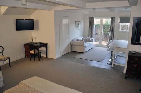 Belton Apartments-Hedge Cottage - Accommodation Sunshine Coast 31