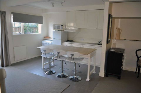 Belton Apartments-Hedge Cottage - Accommodation Sunshine Coast 32