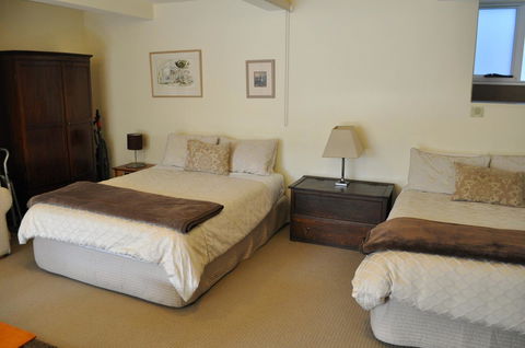 Belton Apartments-Hedge Cottage - Accommodation Sunshine Coast 10