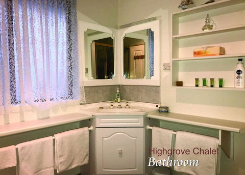 Highgrove - Accommodation Sunshine Coast 8