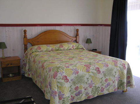 The Crays Accommodation - Accommodation Sunshine Coast 28