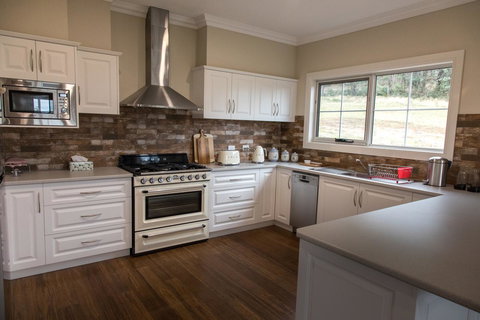 Mountain Blue Guest House - Accommodation Sunshine Coast 18