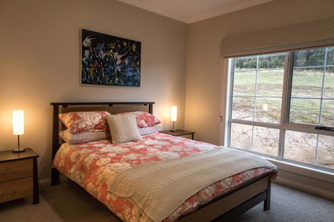 Mountain Blue Guest House - Accommodation Sunshine Coast 17