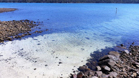 Four Seasons Waterfront Villas - Accommodation Sunshine Coast 21