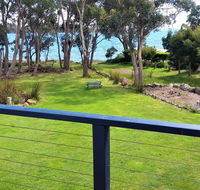 Four Seasons Waterfront Villas - Accommodation Sunshine Coast