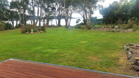 Four Seasons Waterfront Villas - Accommodation Sunshine Coast 32